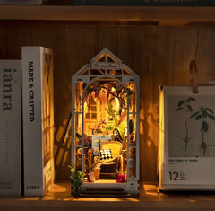 Pending - Rolife DIY Book Nook Kit - Holiday Garden House TGB06 - Rolife