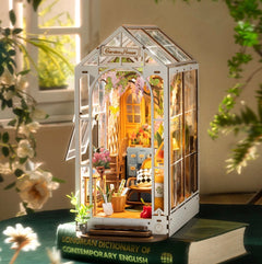 Pending - Rolife DIY Book Nook Kit - Holiday Garden House TGB06 - Rolife